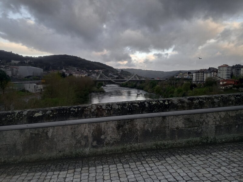 Datei:Mailupload-20240327-1 Blick auf eine Brücke in Cea.jpg