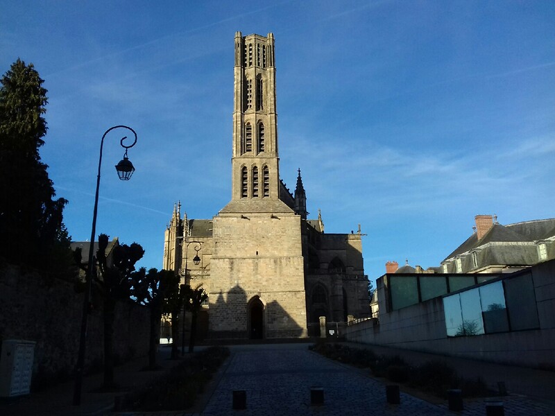Datei:20170423 3 die Kathetrale in Limoges.jpg