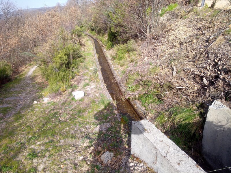 Datei:Mailupload-20240323-2 Wasserleitung ins Tal.jpg